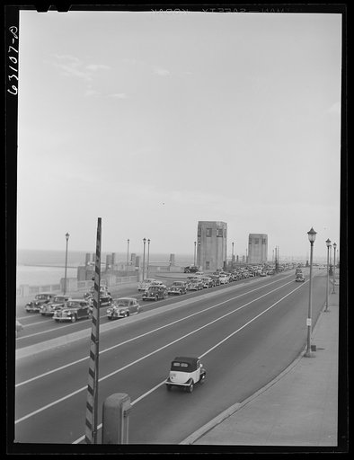 Untitled photo, possibly related to: Five p.m. traffic on North Shore Boulevard. Chicago, Illinois