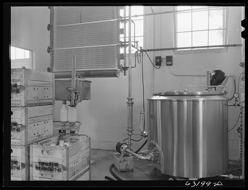 Pasteurizing and bottling plant. Greendale, Wisconsin