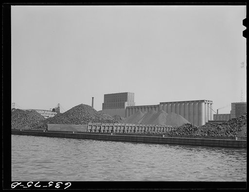 Untitled photo, possibly related to: Coal docks. Duluth, Minnesota