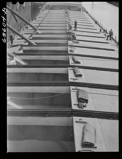 Untitled photo, possibly related to: Loading grain boat at Consolidated Elevator Compamy, elevator "E". Duluth, Minnesota