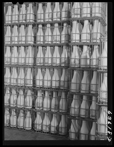Bottled milk. Duluth Milk Company. Duluth, Minnesota