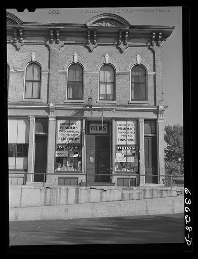 Drug store. Carpentersville, Illinois