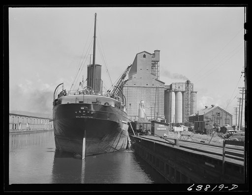 Untitled photo, possibly related to: Great Northern grain elevator dock. Superior, Wisconsin