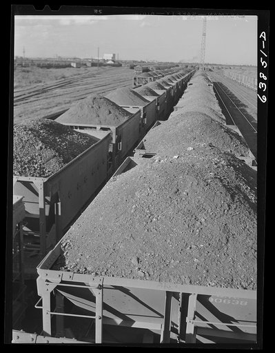 Untitled photo, possibly related to: Iron ore from the Minnesota range in the Great Northern Railroad yards. Superior, Wisconsin