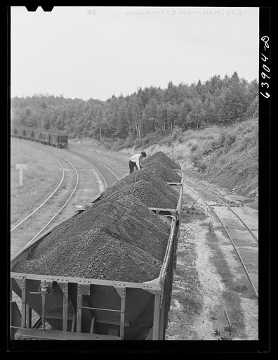 Untitled photo, possibly related to: Iron ore from the Minnesota range in the Great Northern Railroad yards. Superior, Wisconsin
