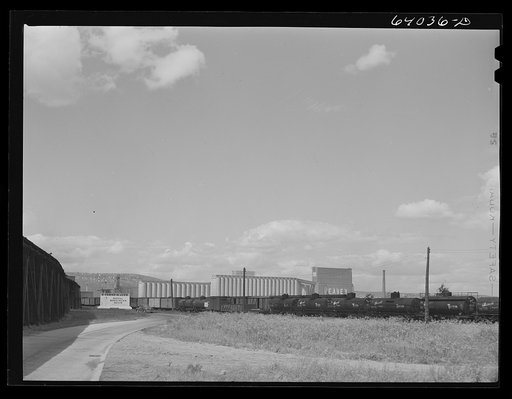 U.S. No. 2 entering Duluth, Minnesota, from Wisconsin