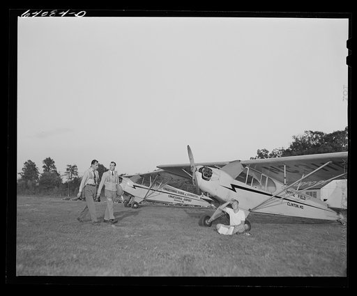 Student flyers under Civilian Pilot Training Program. Congressional Airport. Rockville, Maryland