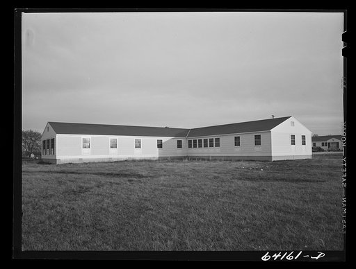 Untitled photo, possibly related to: Housing for defense workers. Aberdeen, Maryland