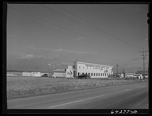 Newton County, Missouri. Camp Crowder area. Construction work began September 1941. Trailer camps, cabins, hotels, liquor stores, cafes and night clubs stretch along U.S. Highway No. 71 bordering the camp for about ten miles
