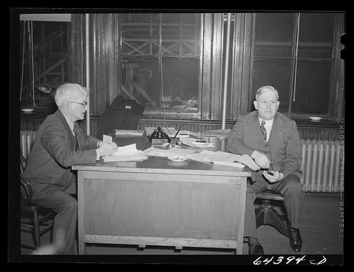 Portsmouth, Ohio. Chairman of medical service committee under civilian defense program addressing group of doctors who have met to discuss organization