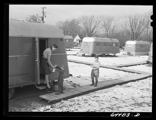 Burlington, Iowa. Acres unit, FSA (Farm Security Administration) trailer camp for workers at Burlington ordnance plant