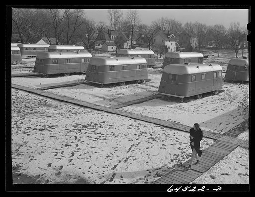Burlington, Iowa. Acres unit, FSA (Farm Security Administration) trailer camp for workers at Burlington ordnance plant