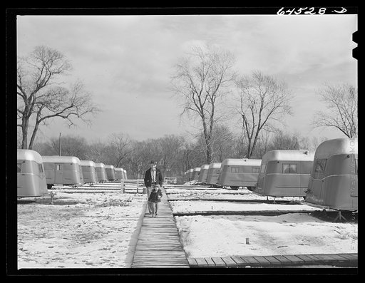 Burlington, Iowa. Acres unit, FSA (Farm Security Administration) trailer camp for workers at Burlington ordnance plant