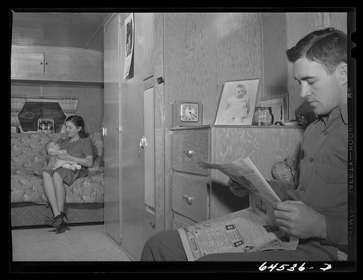 Burlington, Iowa. Sunnyside unit, FSA (Farm Security Administration) trailer camp. Simmons family in their trailer for workers at Burlington ordnance plant