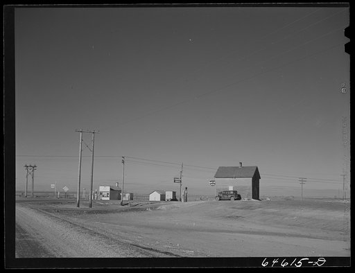 Faulk County, South Dakota. Crossroads