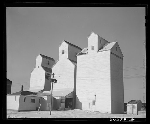 New England, North Dakota. Elevators