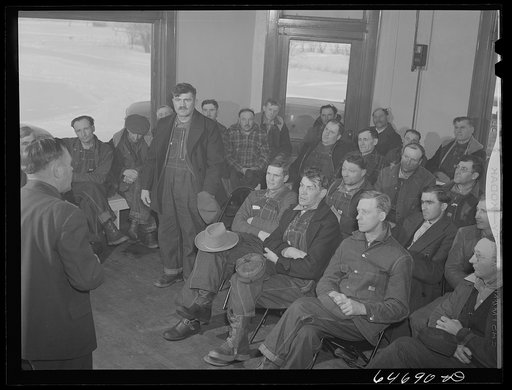 Gladstone, North Dakota. County agent addressing group of farmers at Food for Victory meeting