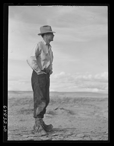 Garfield County, Montana. Charles McKenzie, sheep rancher. He runs one hundred head