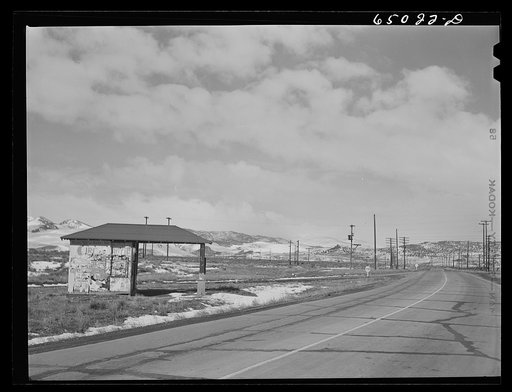 Anaconda, Montana (vicinity). Abandoned gas station