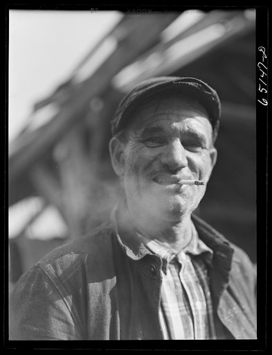 Kalispell, Montana. Worker at FSA (Farm Security Administration) cooperative sawmill