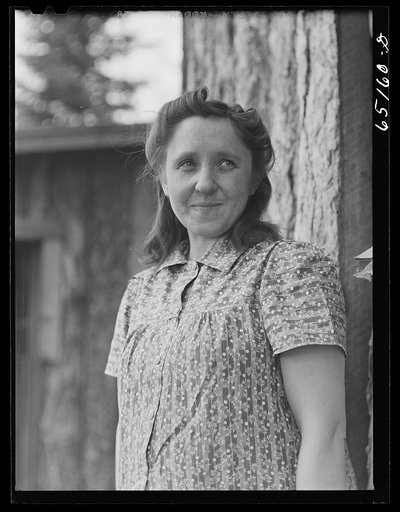 "[Untitled photo, possibly related to:  Flathead Valley special area project, Montana. Mrs. Lawrence Thompson]"