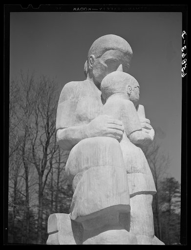 Greenbelt, Maryland. Statue by Lenore Thomas