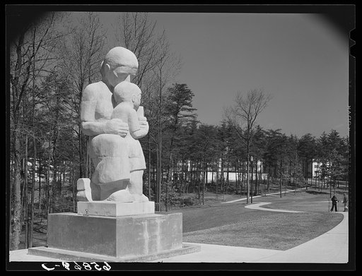 Greenbelt, Maryland. Statue by Lenore Thomas