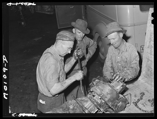 In tractor and combine repair shop. Colfax, Washington
