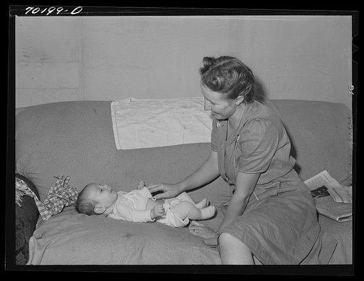 Mother and child. Yakima County, Washington