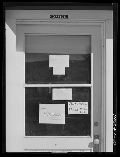 No vacancies sign at the FSA (Farm Security Administration) farm family migratory labor camp. Yakima, Washington. This was at the height of the hop picking season