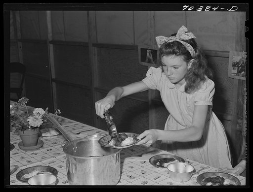 Lunchtime at the nursery school at the FSA (Farm Security Administration) mobile camp for migratory farm workers. Odell, Oregon