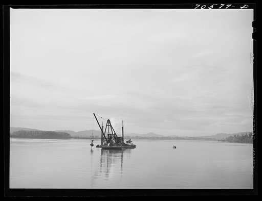 Untitled photo, possibly related to: Dredge in Columbia River. Wahkiakum County, Washington