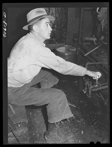 Untitled photo, possibly related to: Long Bell Lumber Company, Cowlitz County, Washington