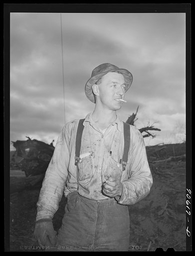 Long Bell Lumber Company, Cowlitz County, Washington. Lumberjack