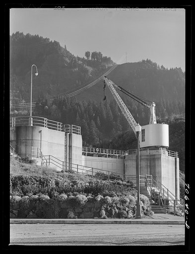 Entrance to ship locks at Bonneville Dam, Oregon