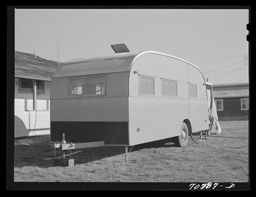 Untitled photo, possibly related to: FSA (Farm Security Administration) dental trailer. Caldwell, Idaho