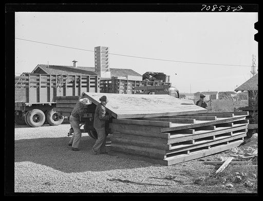 Checking in equipment from FSA (Farm Security Administration) mobile camps as it arrives at the FSA permanent camp at Caldwell, Idaho
