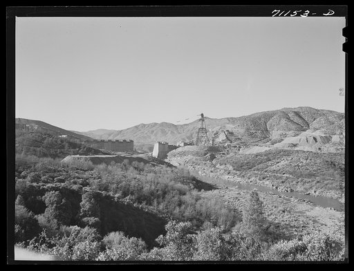 Untitled photo, possibly related to: Construction of Shasta Dam. Shasta County, California