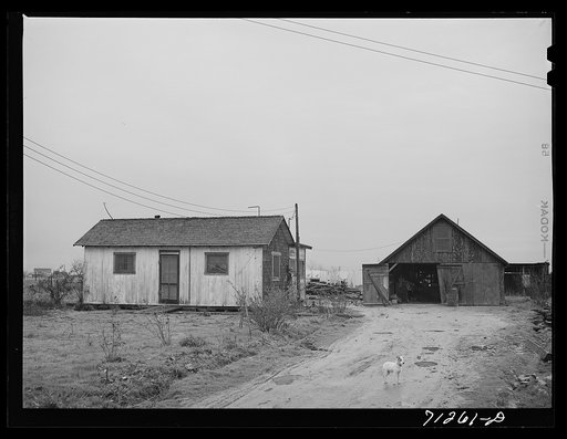 Untitled photo, possibly related to: House in which the Fred Edwards family lives at Marysville, California