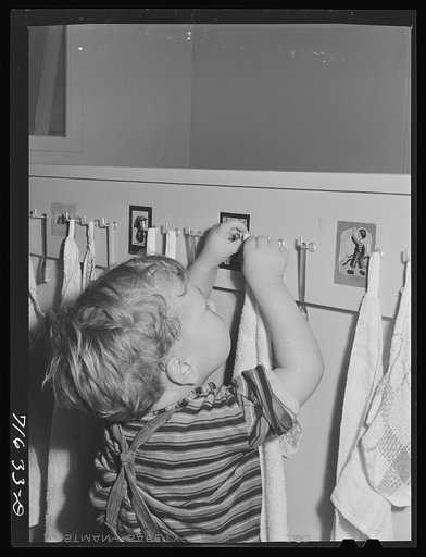 Woodville, California. FSA (Farm Security Administration) farm workers' community. The nursery school