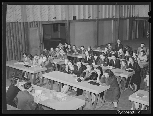 Woodville, California. FSA (Farm Security Administration) farm workers' community. First aid class