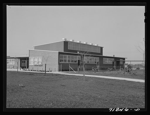 Woodville, California. FSA (Farm Security Administration) farm workers' community. Community center