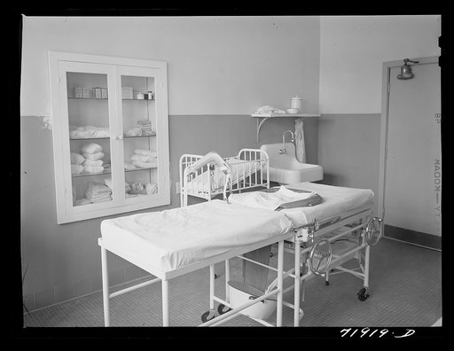 Eleven Mile Corner, Arizona. Cairns General Hospital, FSA (Farm Security Administration) farm workers' community. Delivery room