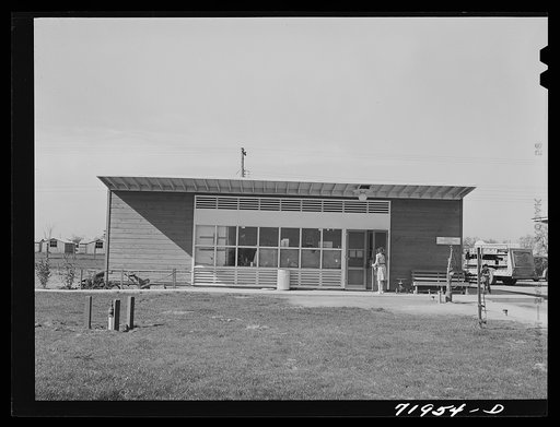 Woodville, California. FSA (Farm Security Administration) farm workers' community. Cooperative grocery store