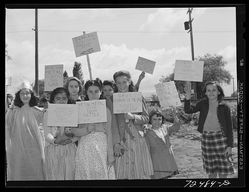 San Juan Bautista, California. Schoolchildren collecting scrap metal for war