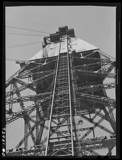 Shasta Dam, Shasta County, California. Head tower
