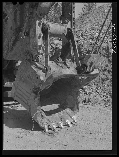 Shasta Dam, Shasta County, California. Stream shovel