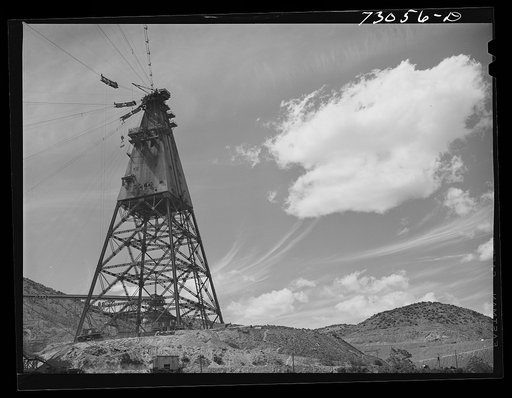 Shasta Dam, Shasta County, California. Head tower