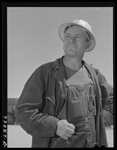 Shasta Dam, Shasta County, California. Workman