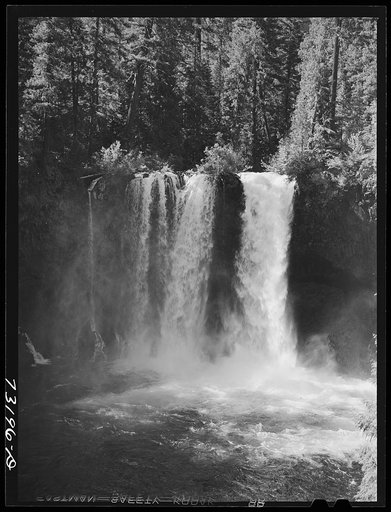 Willamette National Forest, Linn County, Oregon. Tamolitsh Falls of the McKenzie River